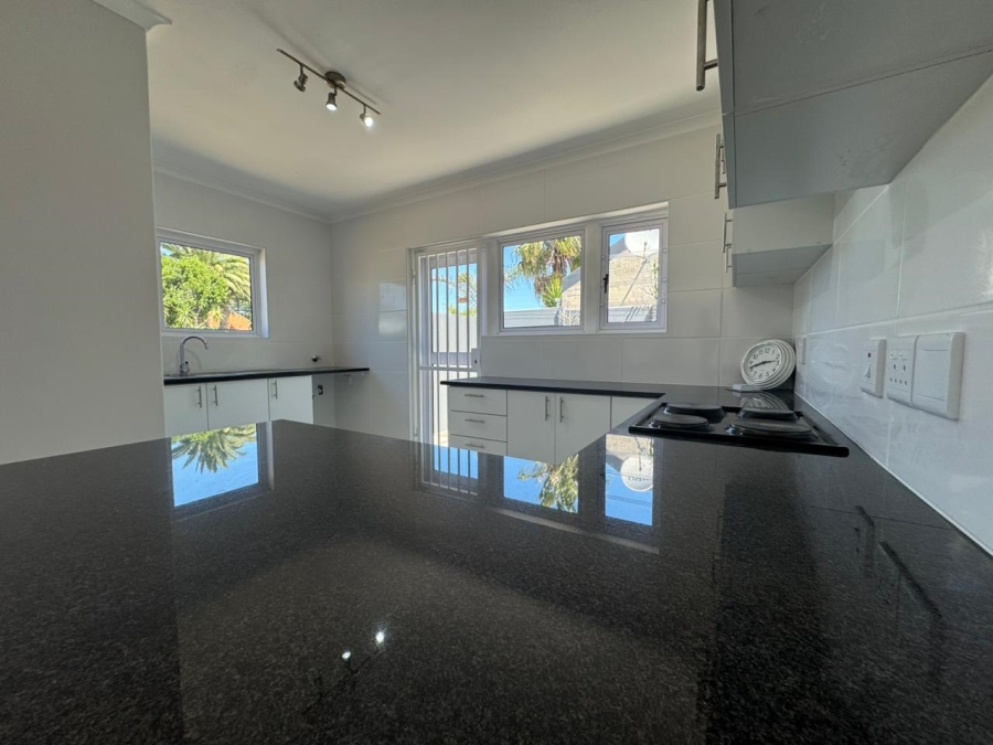 To Let 3 Bedroom Property for Rent in Milnerton Ridge Western Cape